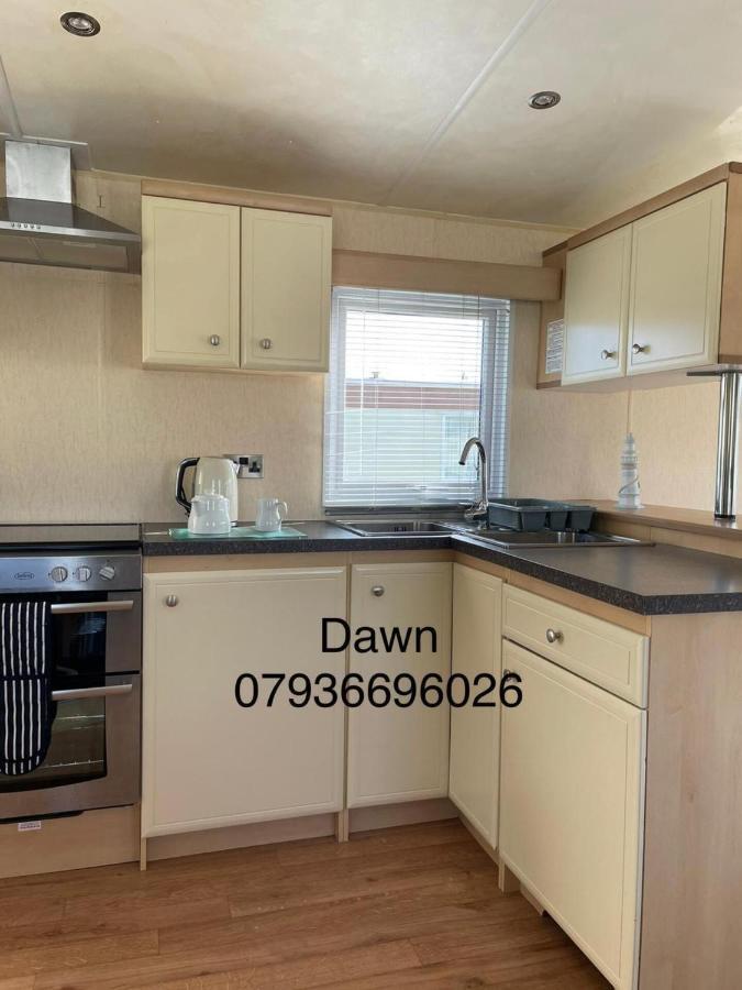 Remarkable 2-Bed Villa Caravan In Driffield Skipsea Exterior photo