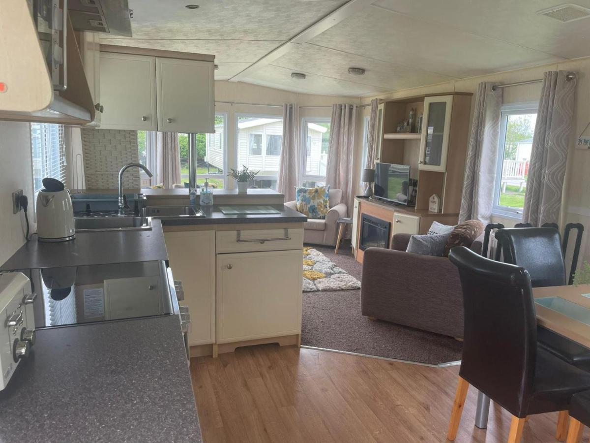 Remarkable 2-Bed Villa Caravan In Driffield Skipsea Exterior photo