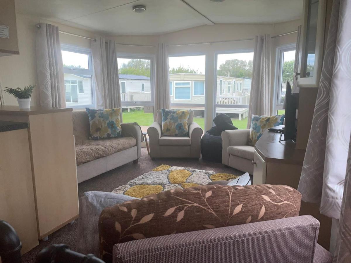 Remarkable 2-Bed Villa Caravan In Driffield Skipsea Exterior photo